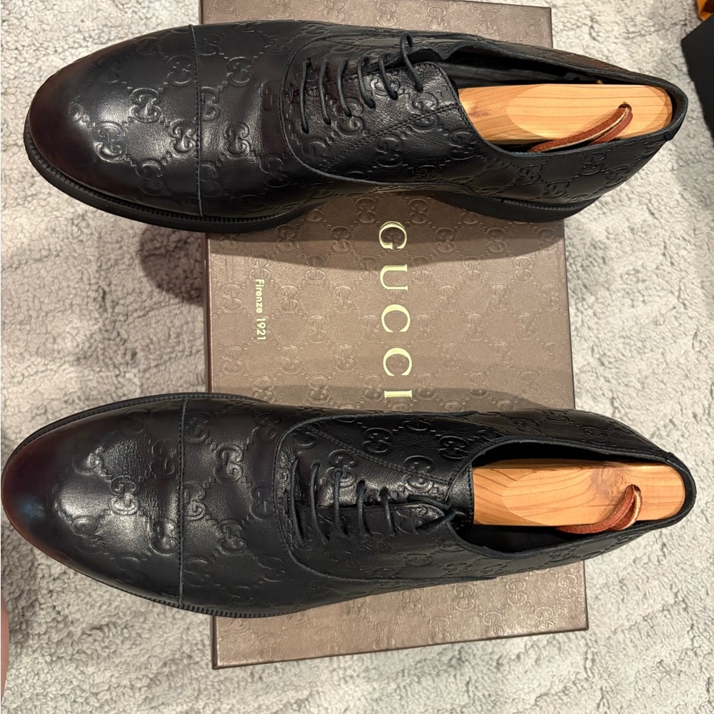 Gucci Men's Black Leather Shoes - Picture 2 of 3